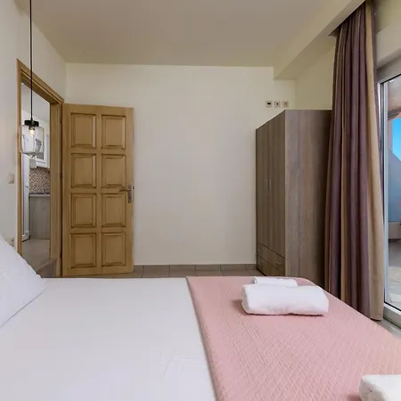 Roula Apartment *
