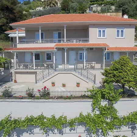 Apartment Roula *